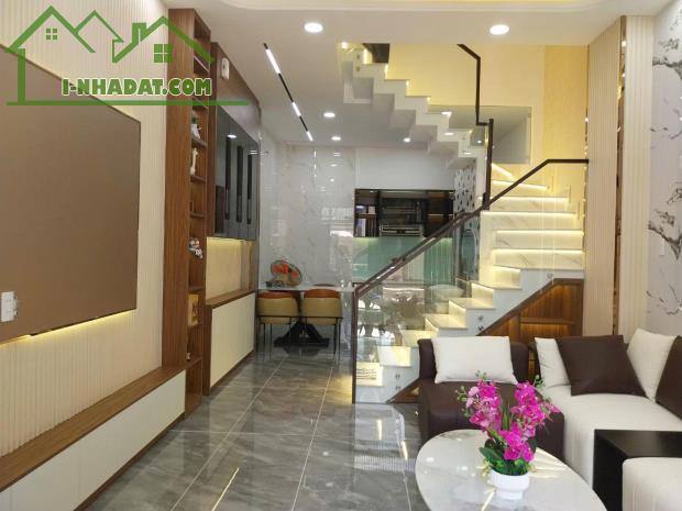 BÁN GẤP NHÀ, HẺM XE HƠI, TÂN TRỤ, TÂN BÌNH, 4X11M, 4 TẦNG, GIÁ 6.1 TỶ