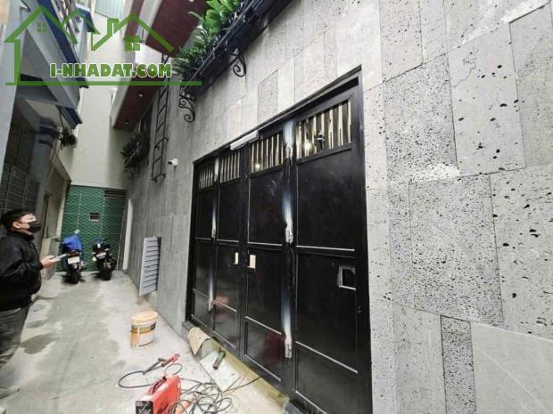 BÁN TÒA CHUNG CƯ MINI – DÒNG TIỀN ỔN ĐỊNH 40 TRIỆU/THÁNG – HOÀNG QUỐC VIỆT, CẦU GIẤY – GIÁ