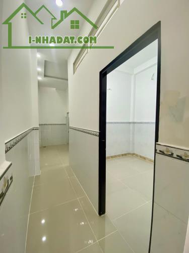 NHÀ 2 TẦNG - MẶT TIỀN ĐƯỜNG NHỰA TRẦN THỊ BỐC - THỚI TAM THÔN HÓC MÔN ĐI BỘ RA CHỢ HÓC MÔN - 3