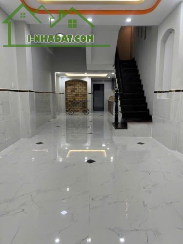 BÁN NHÀ GẦN HỒNG BÀNG,QUẬN 11,3 TẦNG,61M2,HẺM XE HƠI TRÁNH,CHỈ 8 TỶ - 2