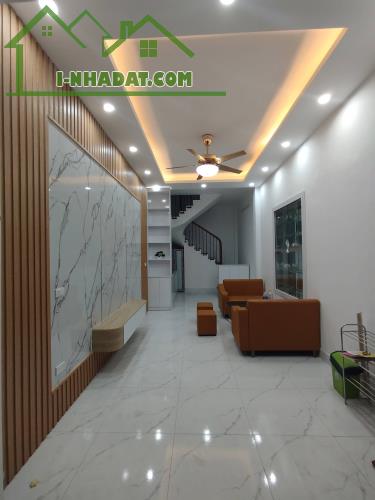 BÁN NHÀ HOÀNG VĂN THÁI, THANH XUÂN, NHÀ DÂN XÂY CHẮC CHẮN, NHÀ MỚI , THIẾT KẾ ĐẸP.