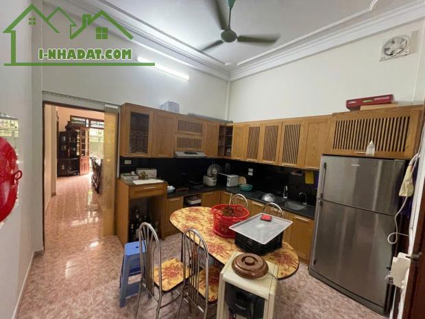 Cho thuê nhà nguyên căn Phố Minh Khai 3 tầng x 60m2, 4 ngủ, KD online kết hợp ở gđ, 15 - 2