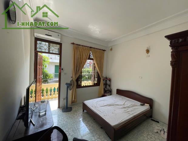 Cho thuê nhà nguyên căn Phố Minh Khai 3 tầng x 60m2, 4 ngủ, KD online kết hợp ở gđ, 15 - 3