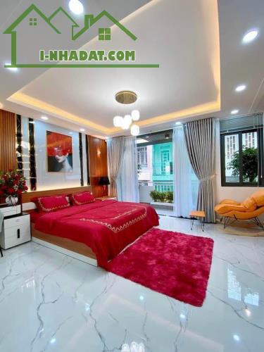Nhà Mặt Tiền giá rẻ - Ni Sư Huỳnh Liên, DT: 4 x 10m, 4 tầng, giá: 7.9 tỷ LT - 2