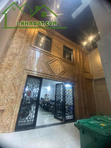 Bán nhà ngõ 118 Vương Thừa Vũ, Diện tích 123m x 7 tầng, mặt tiền 6.8, giá 26.5 tỷ