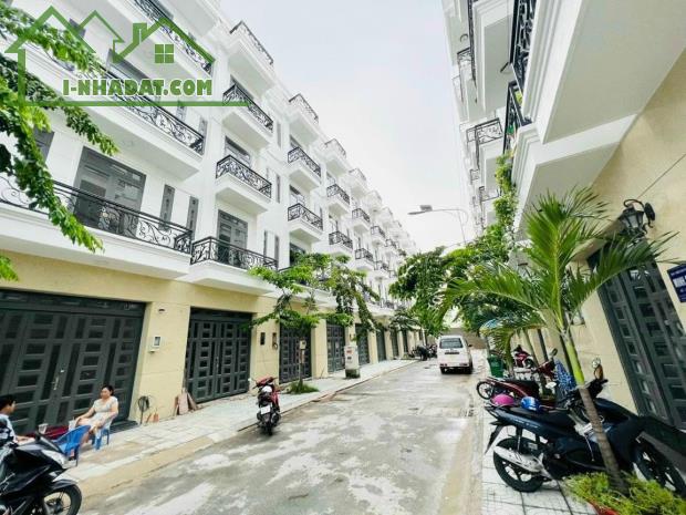 Nhà xây mới có thang máy, nhà hoàn thiện nhận nhà ở ngay – Rộng rãi, thoải mái