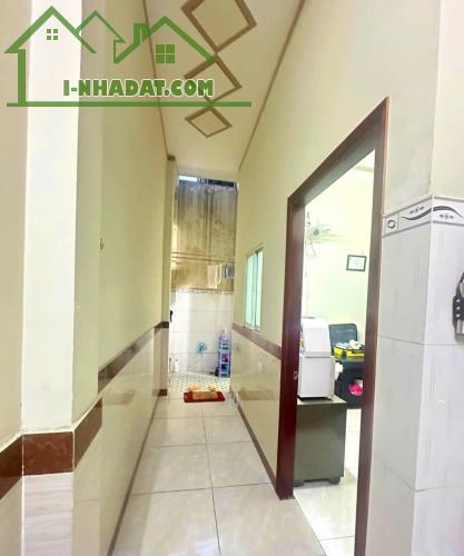 BÁN NHÀ NHANH - DT 80M2 - HẺM XE HƠI - VÀO NHÀ - NGAY TRUNG TÂM - DĨ AN ĐƯỜNG XE TẢI - 3