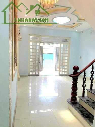 BÁN GẤP NHÀ 2 TẦNG CHỈ 890TR NGAY XUÂN THỚI ĐÔNG, HÓC MÔN - 3PN 2WC – SHR - 1