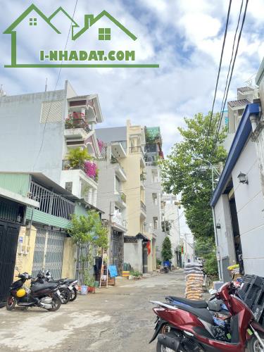 Bán Nhà 3 Tầng Mới Đẹp, Hẻm Xe Hơi, Gần Công Viên Phú Hữu – Giá Chỉ Hơn 4 Tỷ - 4