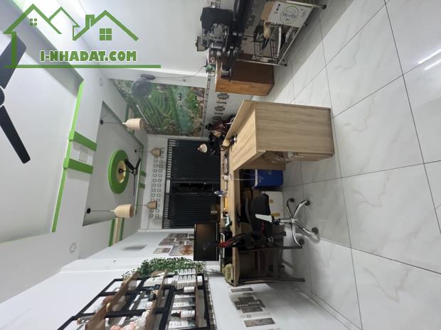Bán chung cư Bàu Cát 2 Đồng Đen , Phường 14 Tân Bình,68m 2( 3.9x 18) 6 tỷ - 1