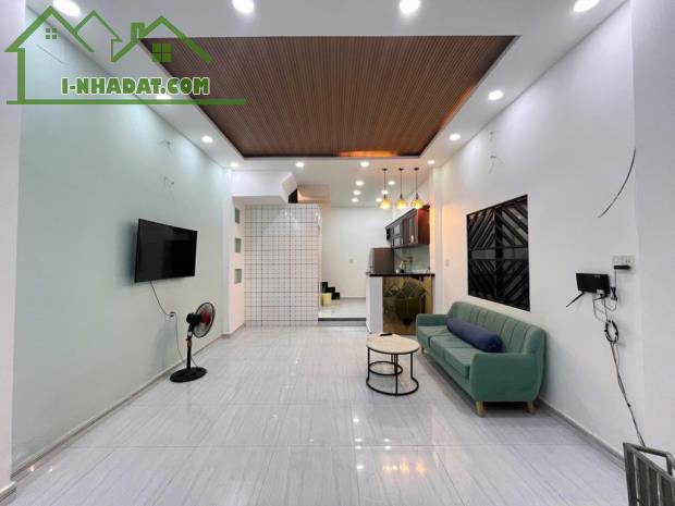 Bán nhà – Nhà bán Âu dương lân. P. Rạch Ông, quận 8, nhà 4 tầng. hẻm xe hơi. Không quy
