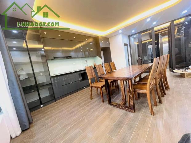 Tòa văn phòng Vũ Tông Phan, Ô tô, dt 43m 7 tầng TM 4.6m mặt, Giá 16 tỷ. Lh 0796193699 - 1
