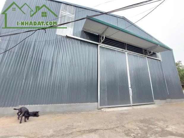 375m kho xưởng khu vực Vạn Phúc cần cho thuê, mặt tiền 17m, giá 45k/m
