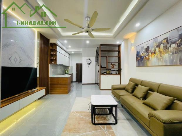 Đội Cấn 35m2 x mặt tiền rộng 4.2M - Cách ô tô đỗ 40M - Ngõ thoáng sáng.