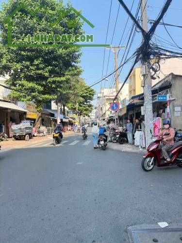 Nhà 2 Tầng Xe Hơi Tới Cửa – Gần Chợ, Giá Tốt Quận Tân Phú - 2