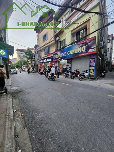 Đất kinh doanh mặt phố Trâu Quỳ. Vị trí đắc địa.