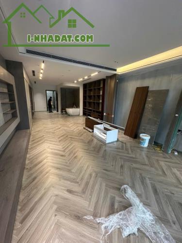 💜💜TUYỆT PHẨM NHÀ PHỐ NGUYỄN VĂN CỪ 101M2X7T MT 5M CHÀO 26.8 TỶ - GARA Ô TÔ 2-3 CHIẾC - F - 2