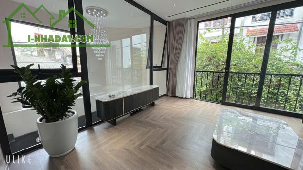 Bán Nhà đẹp phố Bồ Đề,lô góc, oto ngủ trong nhà,ngõ thông, thang máy,Full nội thất - 1