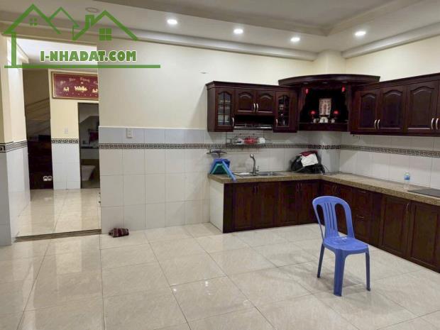 Bán nhà mặt phố Tân Hòa Đông, Q.6, 10 tỷ, MT 5.4m, sổ hồng - 2
