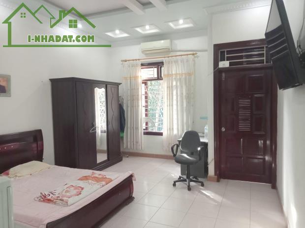 Bán nhà Văn Cao - Tô Vũ, 90m 4 tầng, đường 12m, giá 6.1 tỉ cực rẻ - 2