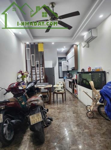 Bán Nhà Khương Đình, Thanh Xuân 34m2 x 6T x MT 3,5m - 8Tỷ