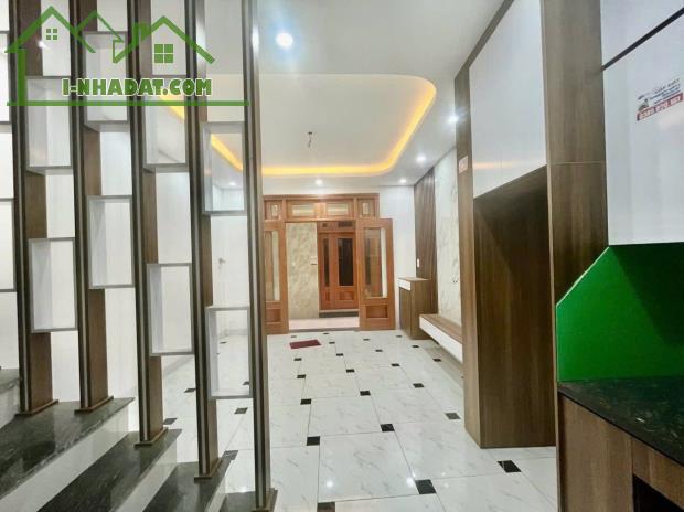 Nhà đẹp 5 tầng Phố Lụa – 40m² – 4 ngủ – Giá SIÊU HỜI