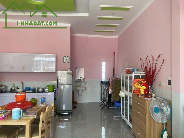 Nhà sổ riêng thổ cư giá rẻ 2.4 tỷ/65 m2/1 lầu 1 trệt, đường ô tô - 3