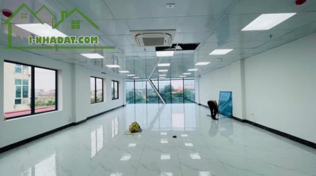 CẦN CHO THUÊ NHÀ MẶT PHỐ TRUNG HÒA- MẶT KÍNH ĐẸP-KINH DOANH ĐA NGÀNH NGHỀ - MẶT TIỀN RỘNG-