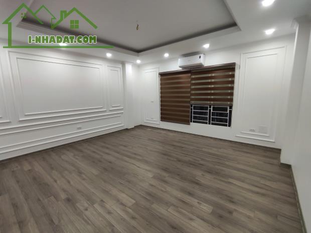 Cho thuê nhà 6 tầng,nhà mới,có thang máy, diện tích 42m2,ngõ cách mặt đường Kim Giang 20m - 1