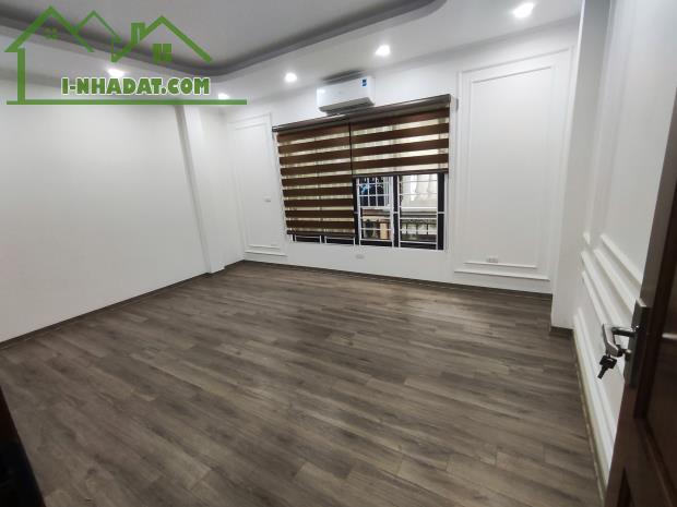 Cho thuê nhà 6 tầng,nhà mới,có thang máy, diện tích 42m2,ngõ cách mặt đường Kim Giang 20m - 4