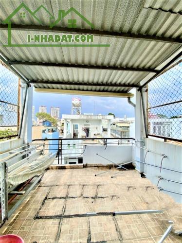 5.5 TỶ HƠN - NHÀ HẺM NHỰA 6M - BA THÁNG HAI QUẬN 11 - 5 TẦNG BTCT - VỪA Ở VỪA MỞ VPCTY/SPA - 4