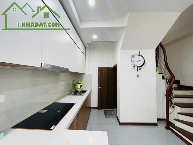 NHÀ ĐẸP SIÊU HIẾM KHU LIỄU GIAI  - BA ĐÌNH- SÁT PHỐ Ô TÔ TRÁNH NHAU -36m*5T * 7,9 tỷ ( ctl - 1