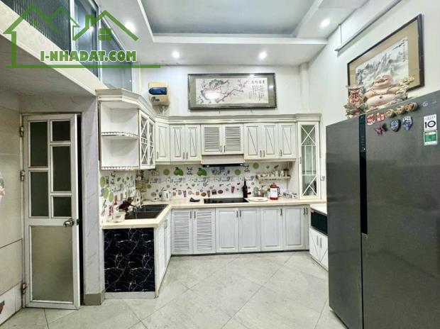 PHÂN LÔ Trần Vỹ nhà đẹp 50m2*5T, mt 4m kinh doanh, ngõ thông ô tô, 2 thoáng 15.7 tỷ - 1