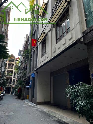 Căn apartment cao cấp phố Liễu Giai - 100m building 9 tầng TM, ô tô vào nhà, chỉ 68 tỷ