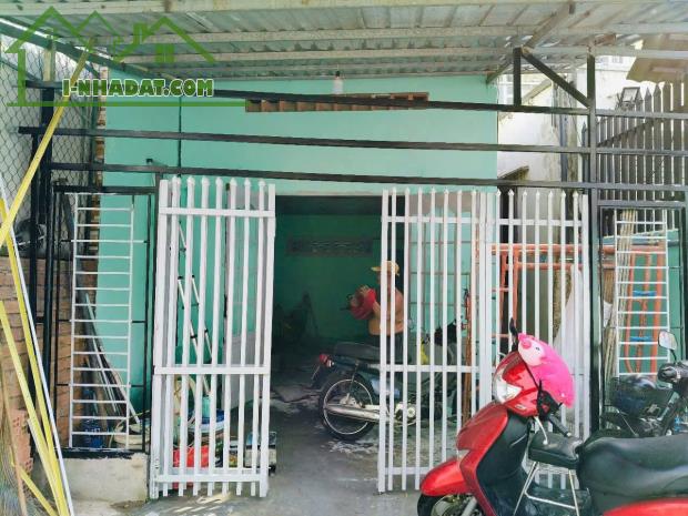cho thuê nhà Mặt tiền đường số 11, Trương thọ. 2pc 1wc Giá 6tr LH 0964762748
