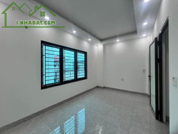 NHÀ ĐẸP LA TINH HOÀI ĐỨC. NGÕ ÔTÔ. DT 30M. 5TẦNG. MT 4.66M. 4.2 TỶ. ĐANG CẦN BÁN. - 4