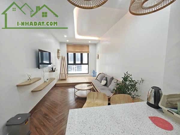 Cho thuê căn hộ cao cấp 2 p.ngủ (80m2) Waterfront City.