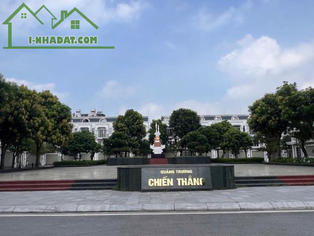 Chính chủ gửi bán căn hộ khu 319. View vườn hoa. Vị Trí Đẹp - Hot Nhất Đông Anh - 2