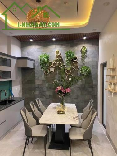 BÁN NHÀ 4 TẦNG, HẺM XE HƠI 8m THÔNG, NGAY ĐÀI TRUYỀN HÌNH Q1 - 1