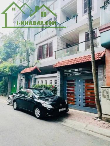 BÁN NHÀ 4 TẦNG, HẺM XE HƠI 8m THÔNG, NGAY ĐÀI TRUYỀN HÌNH Q1 - 3