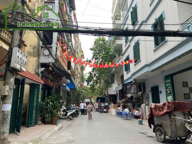 Bán nhà mặt ngõ lớn Khuất Duy Tiến, giá 15 tỷ hơn - 1