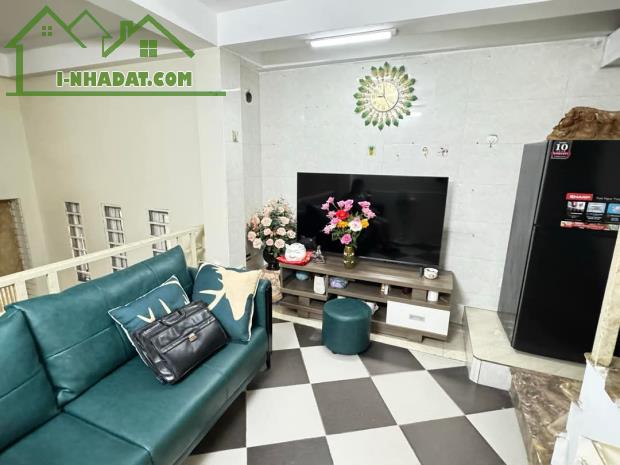 - 25M x 5 tầng, Mt3.5m  (4.75 tỷ )     NHÀ BÁN  MẶT NGÕ  PHỐ KHƯƠNG TRUNG-  LÔ GÓC - 1
