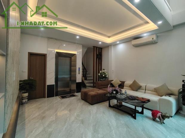 Bồ Đề - Đúng 10 nhà ra đường ô tô thông, ngõ trước nhà ô tô nhỏ