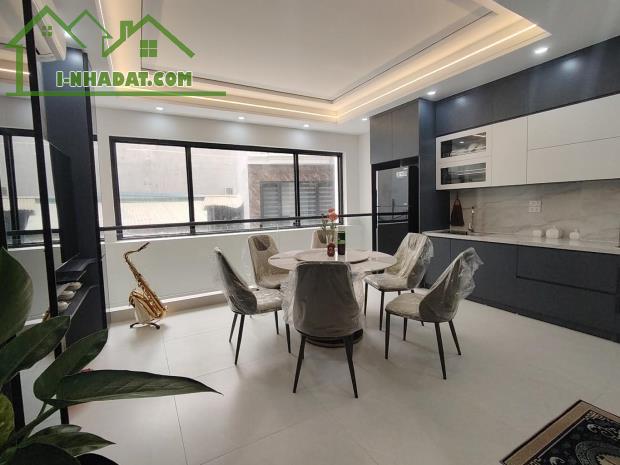 Bồ Đề - Đúng 10 nhà ra đường ô tô thông, ngõ trước nhà ô tô nhỏ - 2
