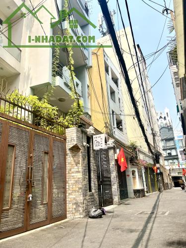 Bán nhà hẻm XH Phú Nhuận, giáp Phan Xích Long, 3 Tầng, 64m2, ngang 4.5m, chỉ 12.4 Tỷ - 1