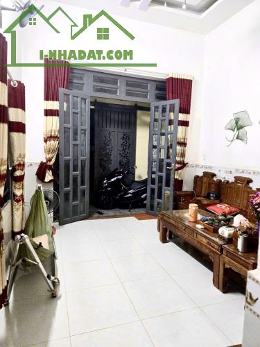CẦN BÁN NHÀ 🏘️ HIỆP THÀNH - HẺM 5M - 2 TẦNG - QUẬN 12.  ❗Gần 60m2 - ngang 5m  👉chỉ 4❌tỷ - 3