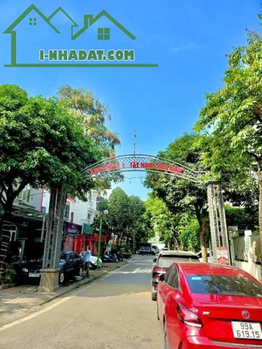 Bán BT Tây Nam Linh Đàm, siêu phẩm trung tâm Hoàng Mai, lô góc, hiếm nhà bán. 180m2 46 tỷ - 2