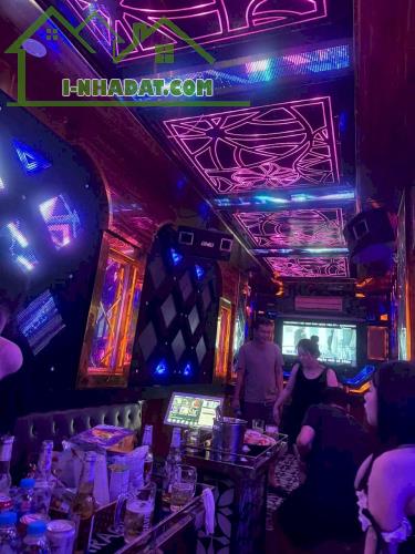 [Tuyển Nhân Viên Phục Vụ Karaoke]