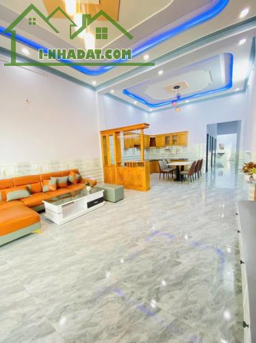Nhà cấp 4, 3PN, 120m2, Xã Tân Phú Trung, Củ Chi, Giá 1 tỷ 050. - 2