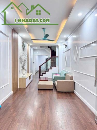 Bán nhà Vũ Tông Phan dòng tiền nhận lãi 12 tháng đều đều 48m2 – 5T – Nhỉnh 10.55 tỷ.